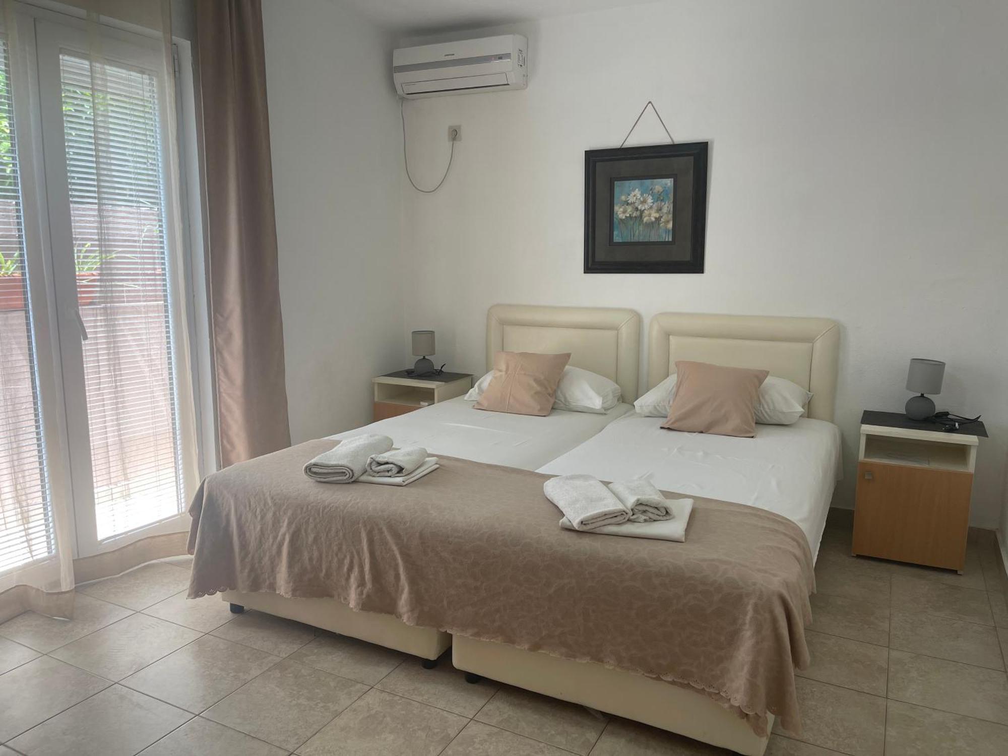 Guest House Jasna Budva Exterior photo